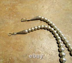 19 Excellent Vintage Navajo Graduated Sterling Silver PEARLS Bead Necklace