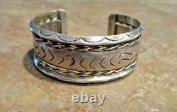 CLASSIC! Vintage Navajo Sterling Silver STAMPED DESIGN Bracelet