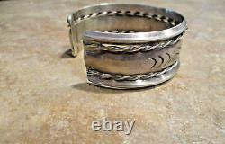 CLASSIC! Vintage Navajo Sterling Silver STAMPED DESIGN Bracelet