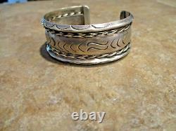 CLASSIC! Vintage Navajo Sterling Silver STAMPED DESIGN Bracelet