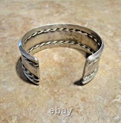 CLASSIC! Vintage Navajo Sterling Silver STAMPED DESIGN Bracelet