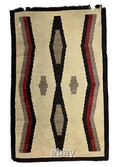 LARGE Vintage NAVAJO / DINE WOOL Area RUG Native American Indian 63 x 39