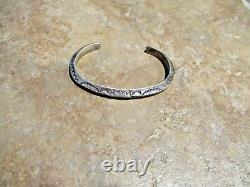 SPLENDID! Vintage Navajo Carinated Sterling Silver STAMPED DESIGN Bracelet