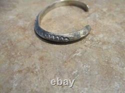 SPLENDID! Vintage Navajo Carinated Sterling Silver STAMPED DESIGN Bracelet