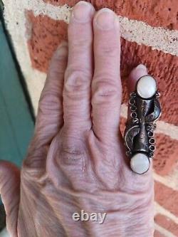 VINTAGE AMERICAN INDIAN NAVAJO STAMPED MOTHER OF PEARL SILVER LADY RING sz5.5