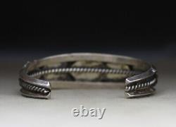 Vintage Native American Navajo Turquoise Sterling Silver Cuff Bracelet