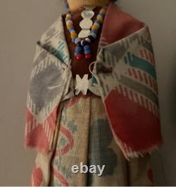 Vintage Navajo Indian Couple Rare and Ornate 6 tall #919