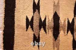 Vintage Navajo Rug Textile Native American Indian Wide Ruins 32x29 Weaving
