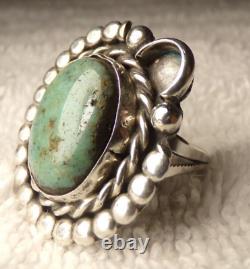 Bague en argent sterling niello avec une grande pierre de turquoise verte et un visage de Navajo ancien, taille 7