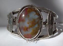 Bracelet manchette en argent et agate mousse vintage des Indiens Navajo.