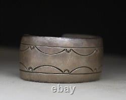 Bracelet manchette en argent sterling vintage amérindien Navajo