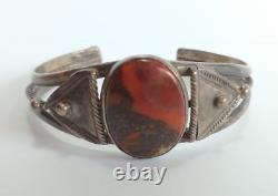 Bracelet manchette en bois pétrifié argenté des Indiens Navajo vintage - Tel que trouvé