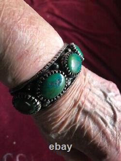 Bracelet manchette indienne vintage en turquoise verte avec 5 pierres, poids 925, 72,8 DWT, signé.