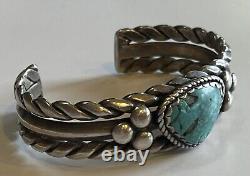 Bracelet manchette lourd en argent massif et turquoise de style vintage des années 1930 des Indiens Navajos