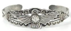 Bracelet manchette vintage en argent sterling estampé Navajo Fred Harvey avec motif de Thunderbird