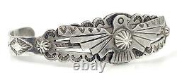 Bracelet manchette vintage en argent sterling estampé Navajo Fred Harvey avec motif de Thunderbird