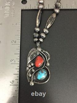 Collier vintage en argent avec perles turquoise et corail des Amérindiens Navajo
