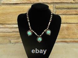 Collier vintage en argent sterling Navajo et turquoise de l'ancien temps