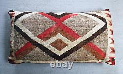 Grand coussin ancien et vintage des années 1880-1900 des Amérindiens Navajos.