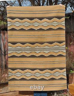 Grand tapis vintage Chinle Navajo indien, 59 x 41, en d'anciens colorants végétaux doux.