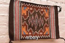 Tapis Navajo ancien en textile amérindien américain 17x12 Tissage Vintage Petit