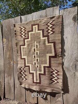 Tapis de l'épaule en laine Navajo antique Tissage pictural amérindien