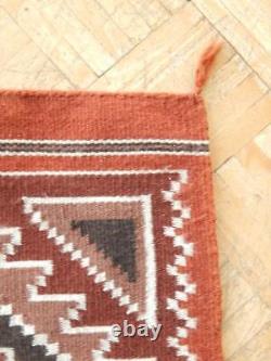 Tissage / tapisserie régionale indienne Navajo vintage 21 1/4 x 25 1/2, impeccable